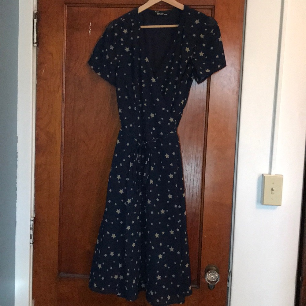 Vintage Style Flutter Sleeve Star Print Wrap Dress
